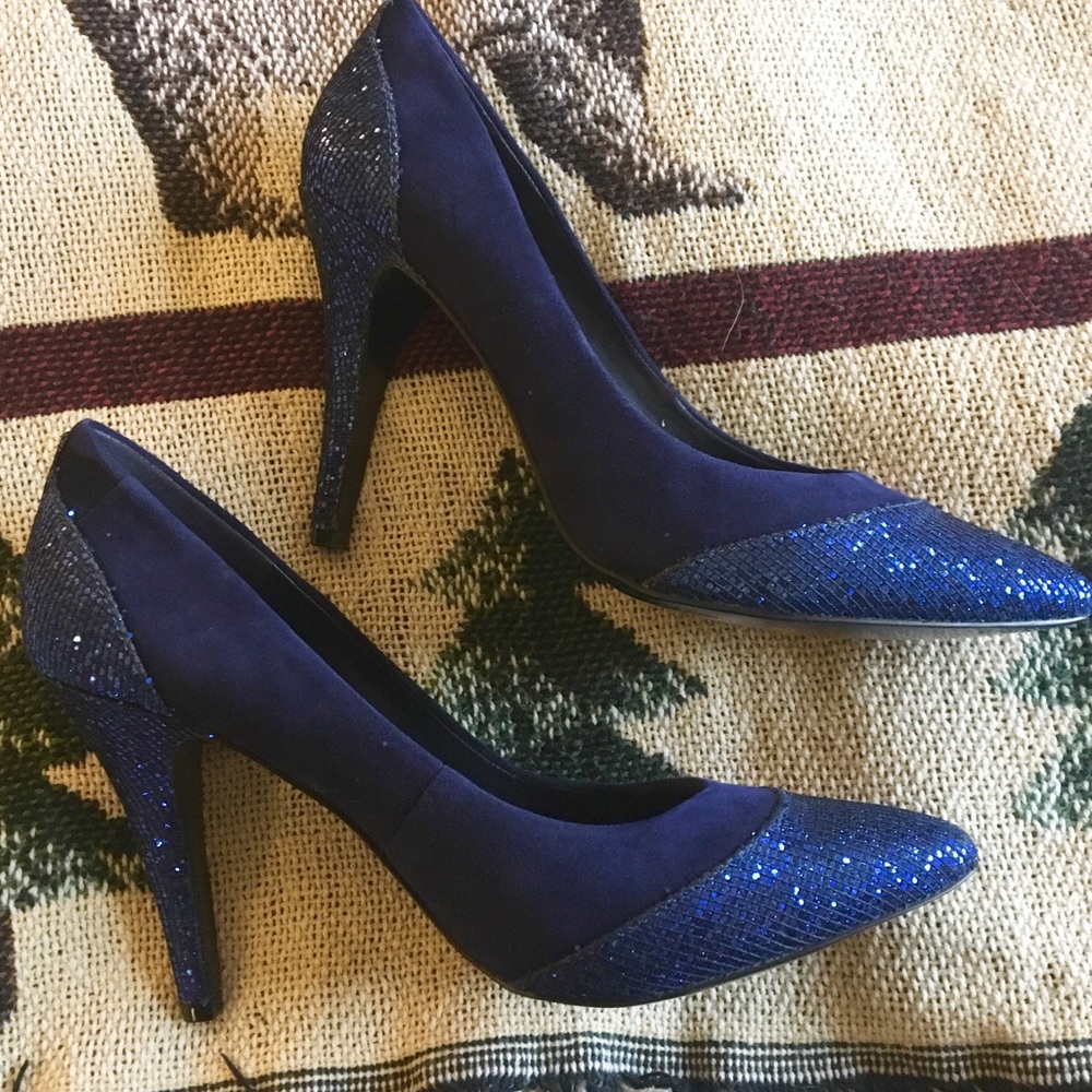 Incredible BCBGENERATION leather sparkling heels